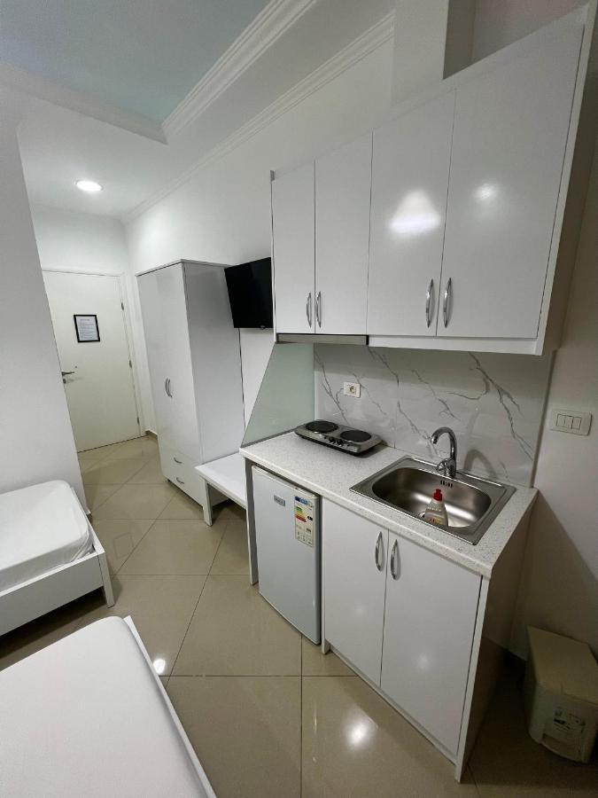 Seaside Rooms & Apartments Sarande Exterior photo