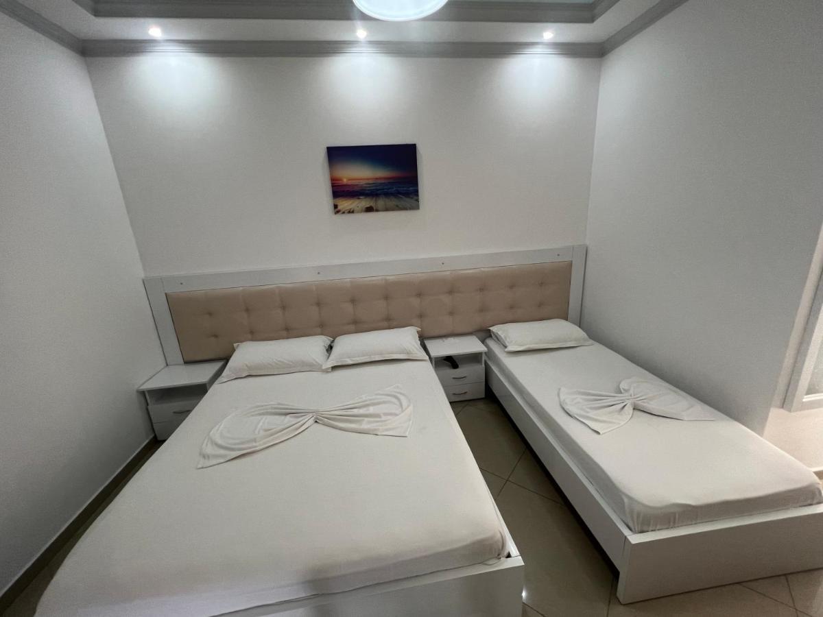 Seaside Rooms & Apartments Sarande Exterior photo
