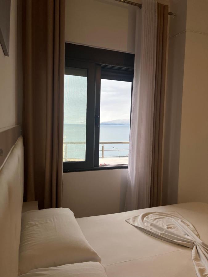 Seaside Rooms & Apartments Sarande Exterior photo