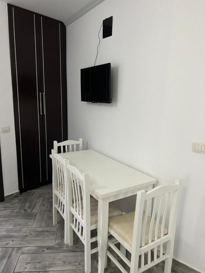 Seaside Rooms & Apartments Sarande Exterior photo