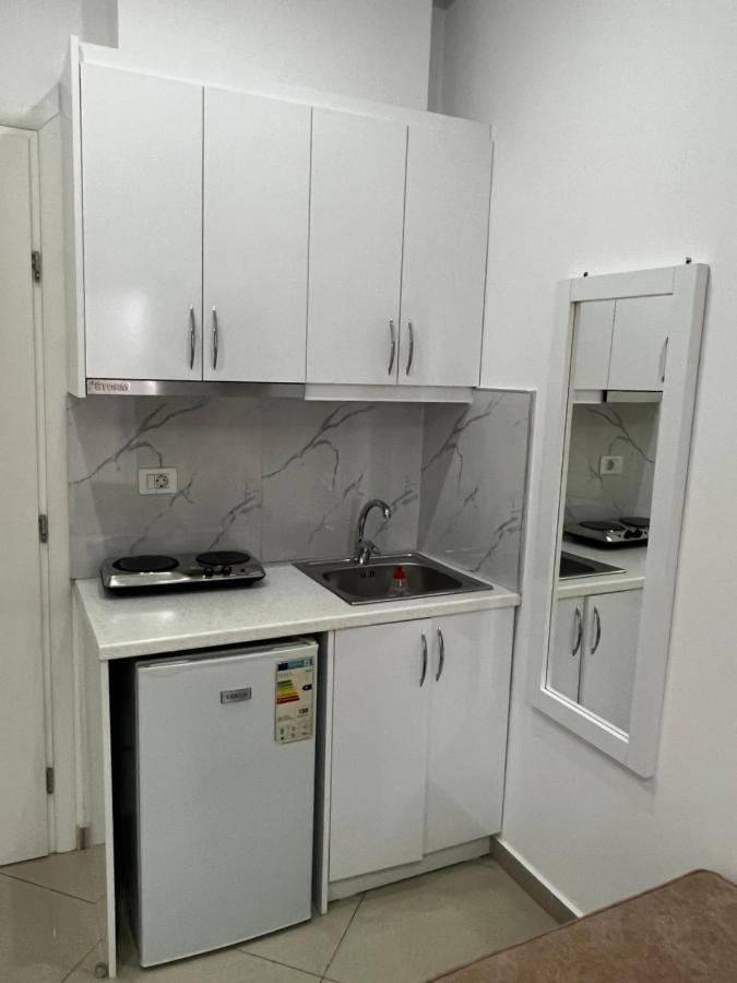 Seaside Rooms & Apartments Sarande Exterior photo